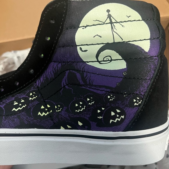 Limited Edition Nightmare Before Christmas Vans - Picture 9 of 14
